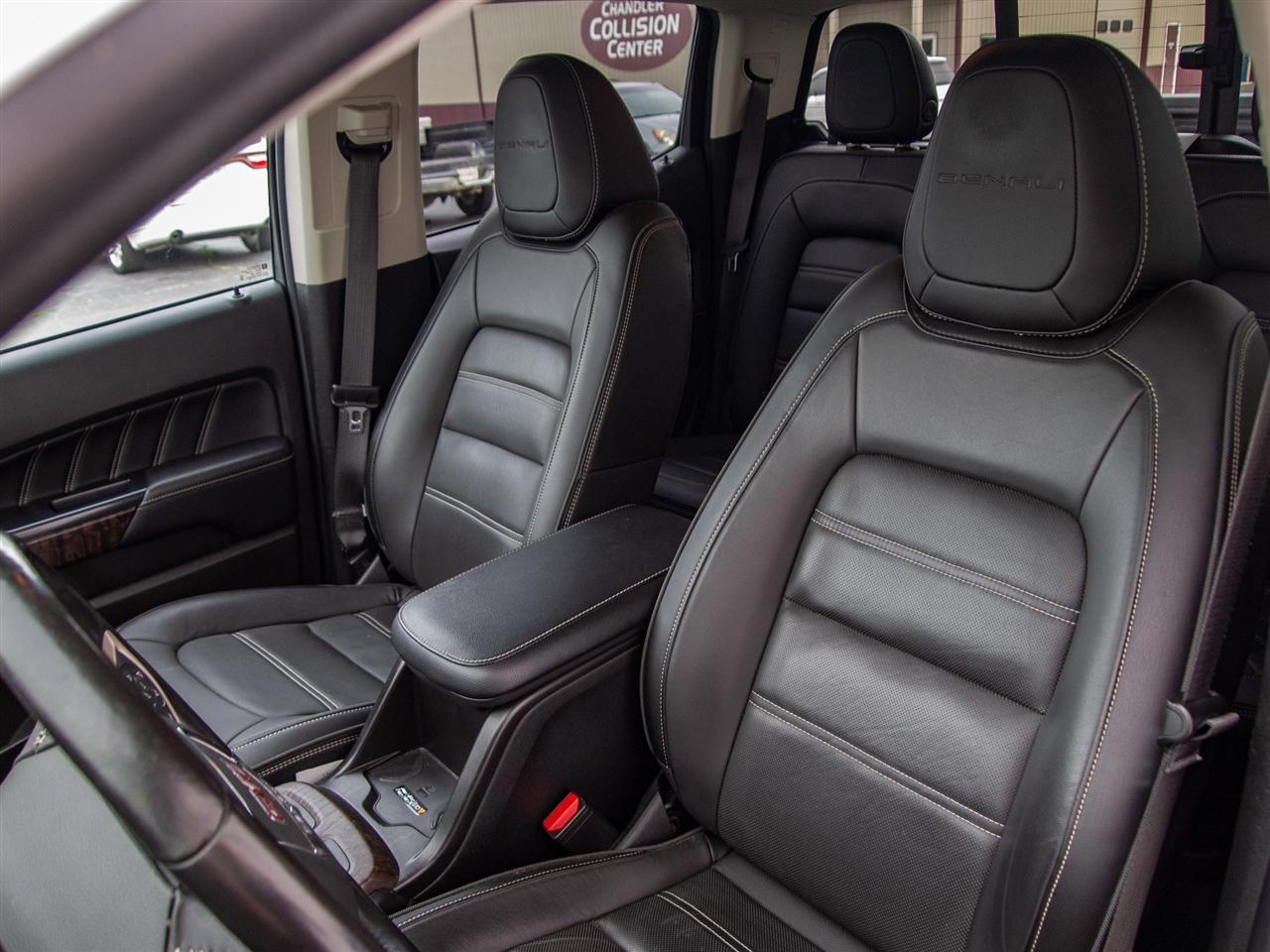 GMC Canyon 4WD Crew Cab 128" Denali 2022