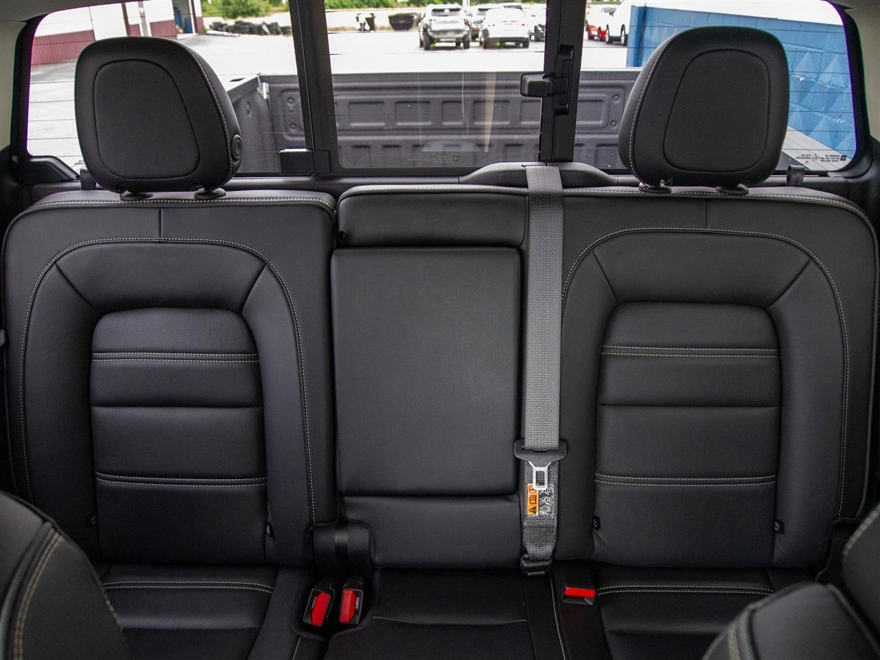 GMC Canyon 4WD Crew Cab 128" Denali 2022