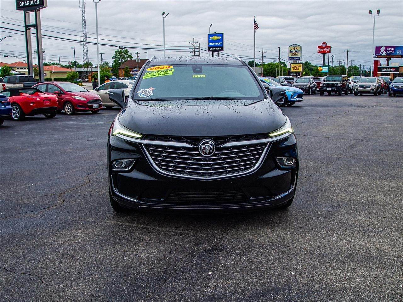 Buick Enclave FWD 4dr Essence 2024