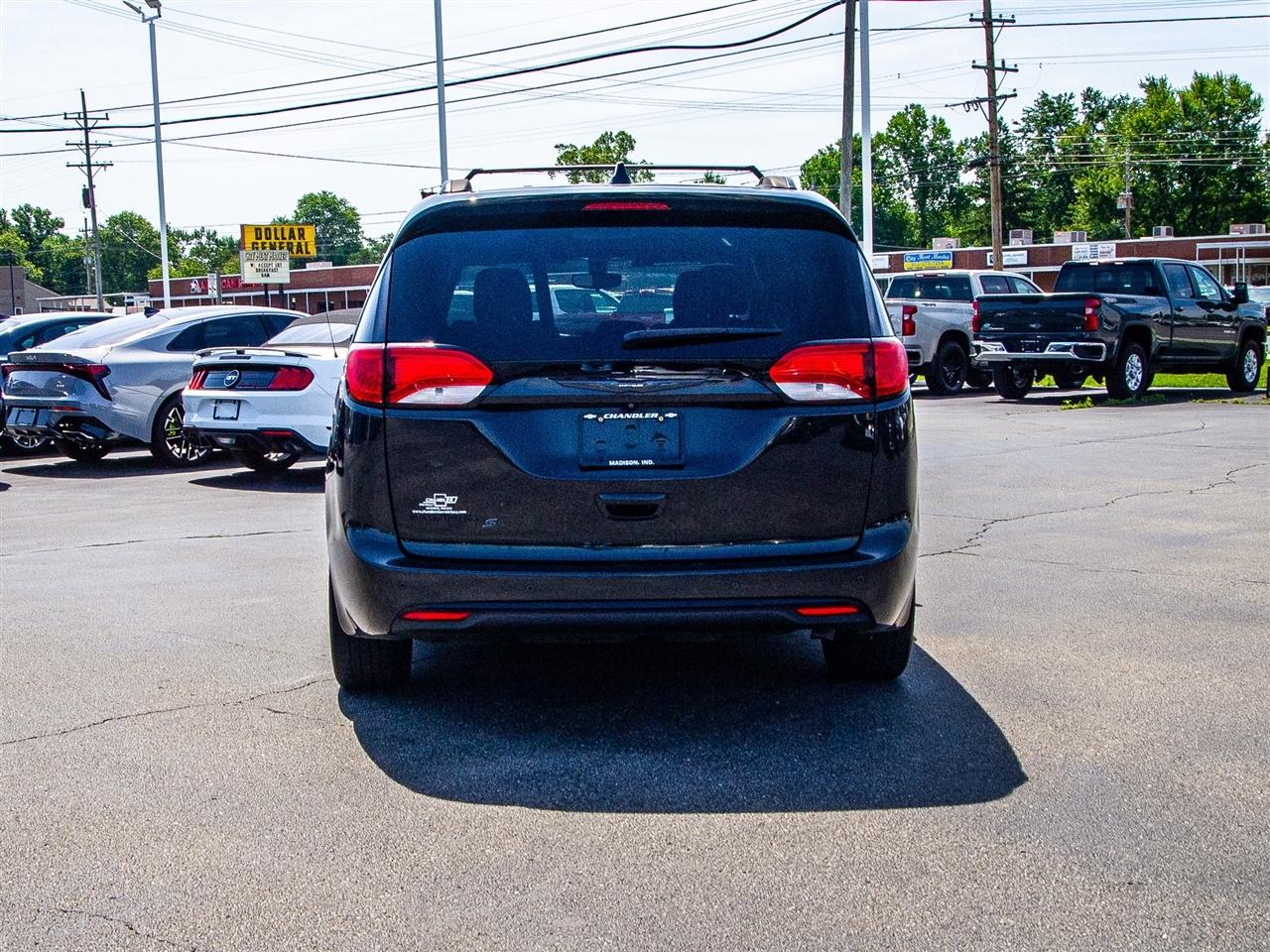 Chrysler Pacifica Touring Plus FWD 2018