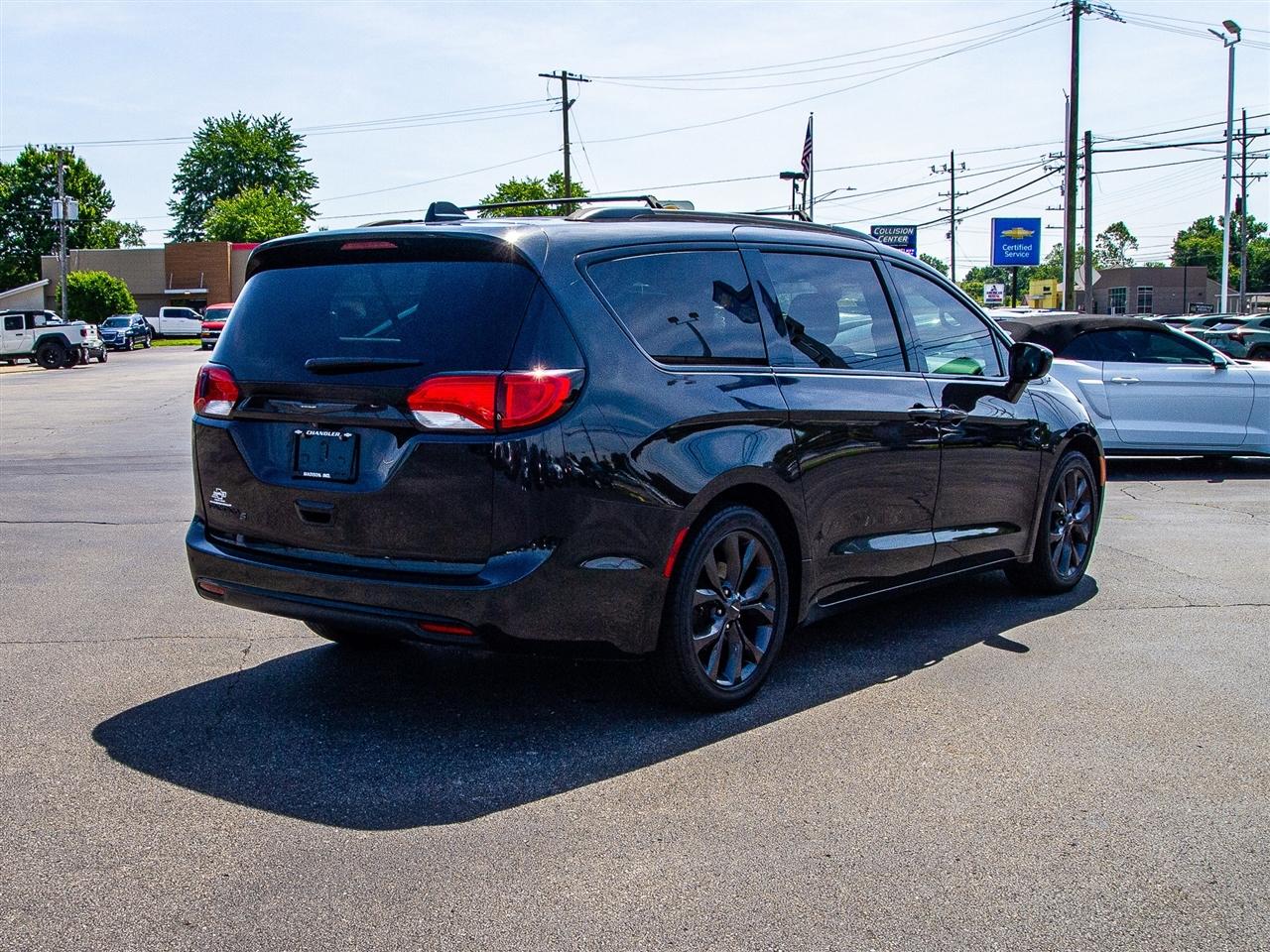 Chrysler Pacifica Touring Plus FWD 2018