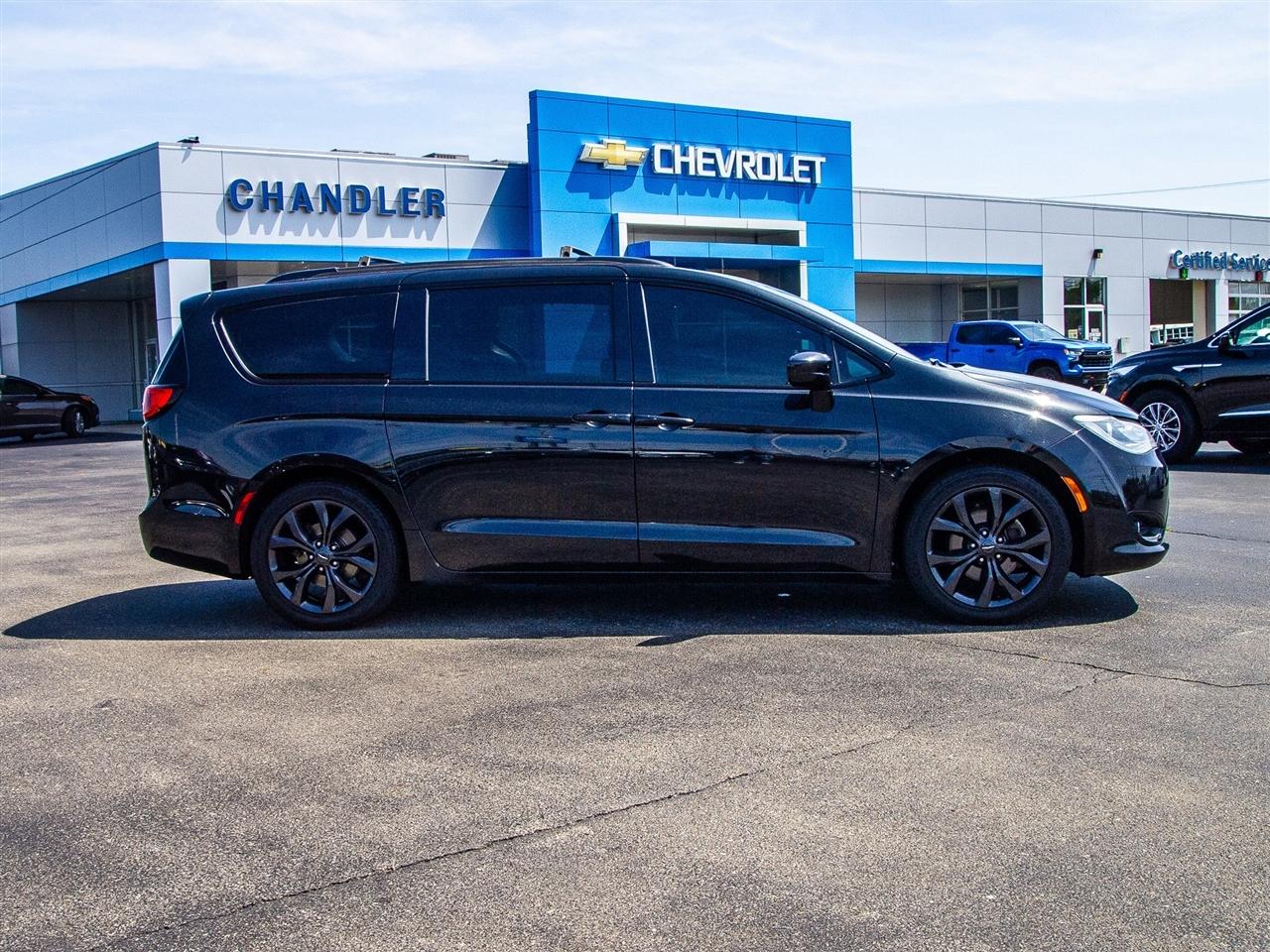 Chrysler Pacifica Touring Plus FWD 2018
