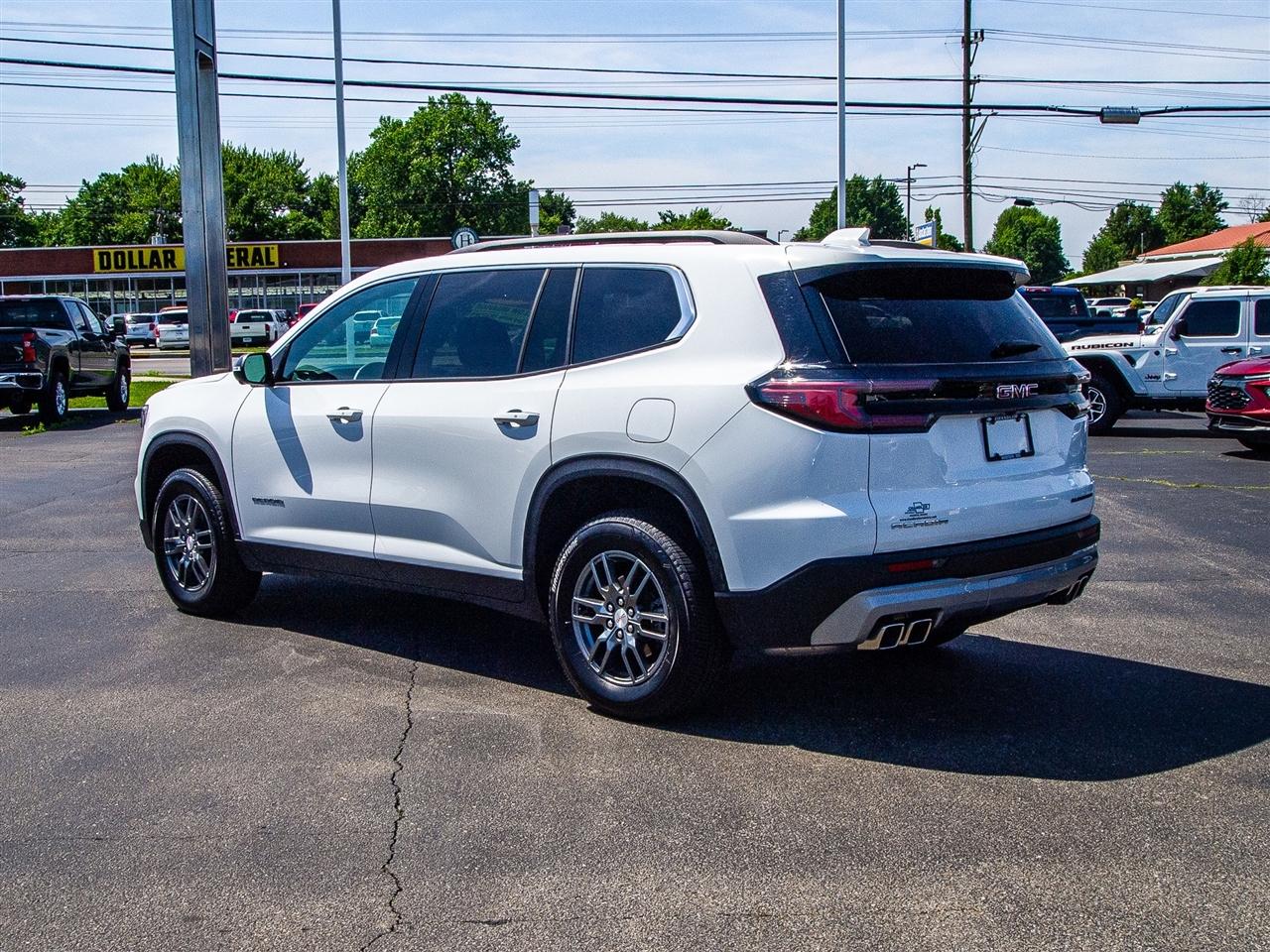 GMC Acadia FWD 4dr Elevation 2025