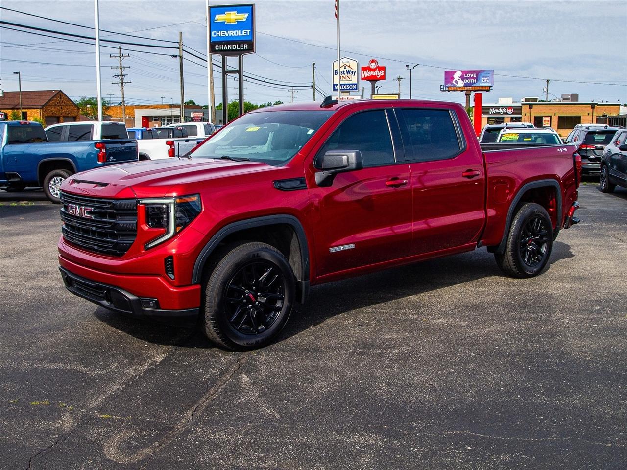 GMC Sierra 1500 4WD Crew Cab 147" Elevation w/3VL 2024
