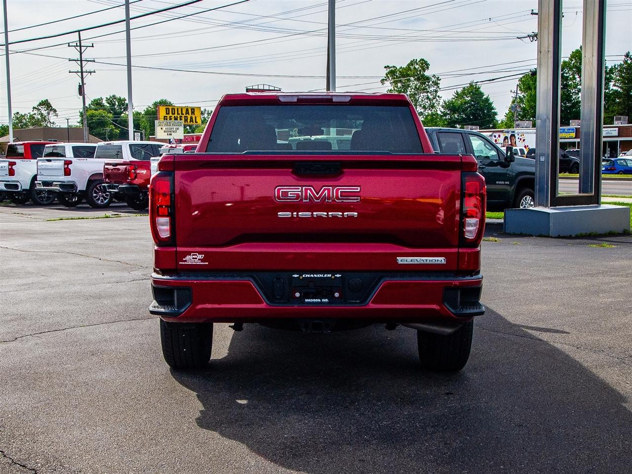 GMC Sierra 1500 4WD Crew Cab 147" Elevation w/3VL 2024