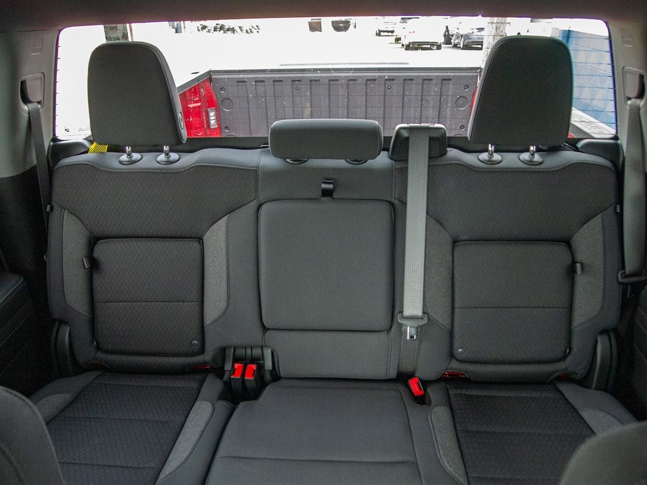 GMC Sierra 1500 4WD Crew Cab 147" Elevation w/3VL 2024