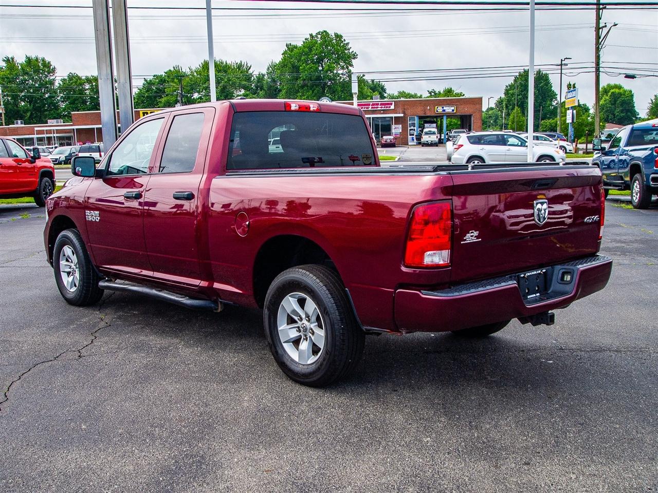 RAM 1500 Express 4x4 Quad Cab 6'4" Box 2018