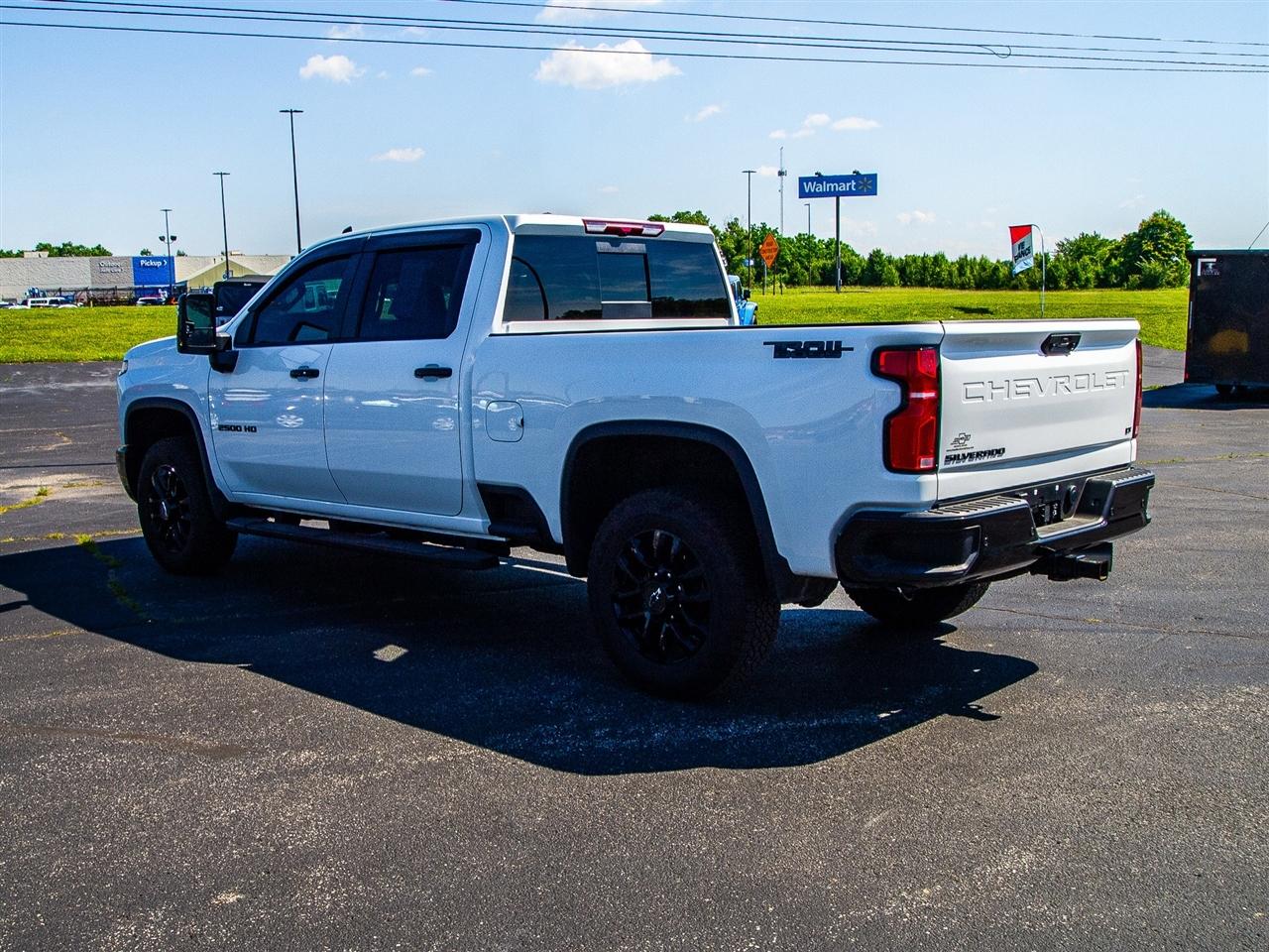 Chevrolet Silverado 2500HD 4WD Crew Cab 159" LT 2026