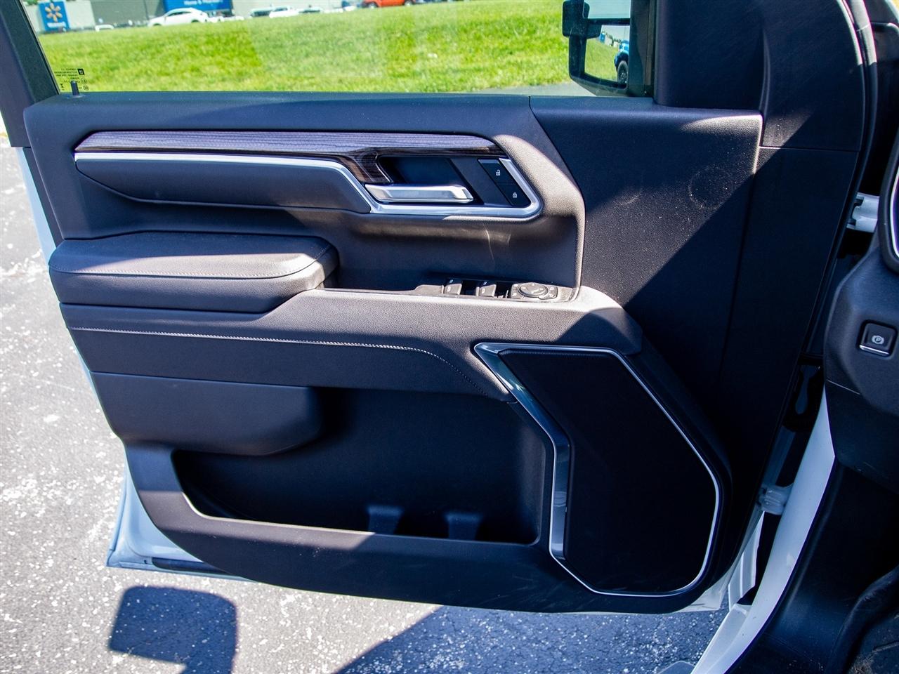 Chevrolet Silverado 2500HD 4WD Crew Cab 159" LT 2026