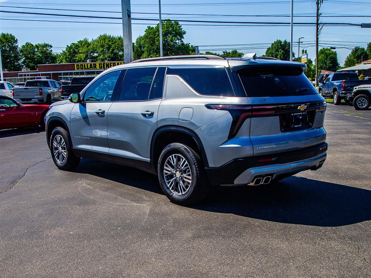 Chevrolet Traverse FWD 4dr LT w/1LT 2025