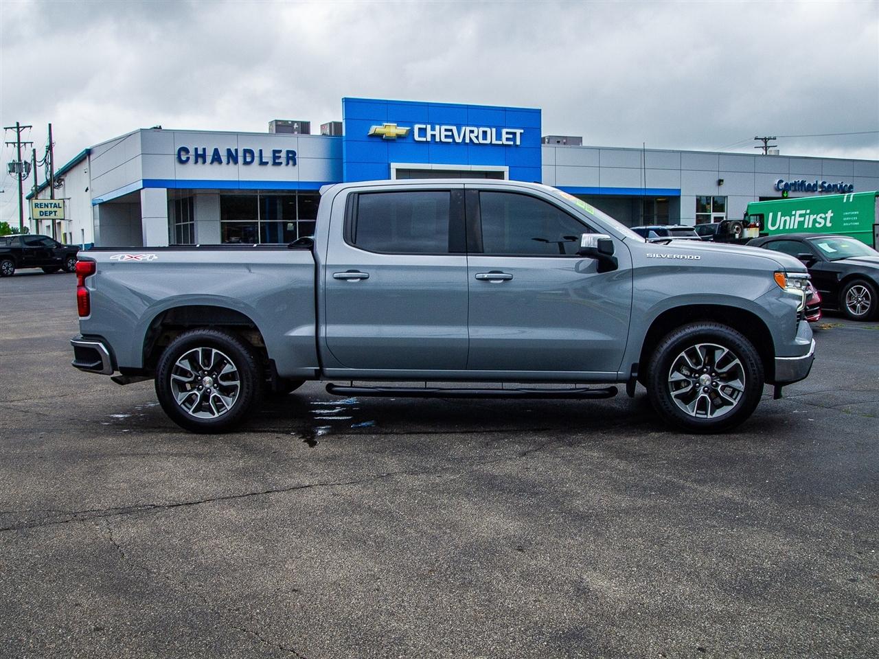 2024 Chevrolet Silverado 1500 LT - Photo 8