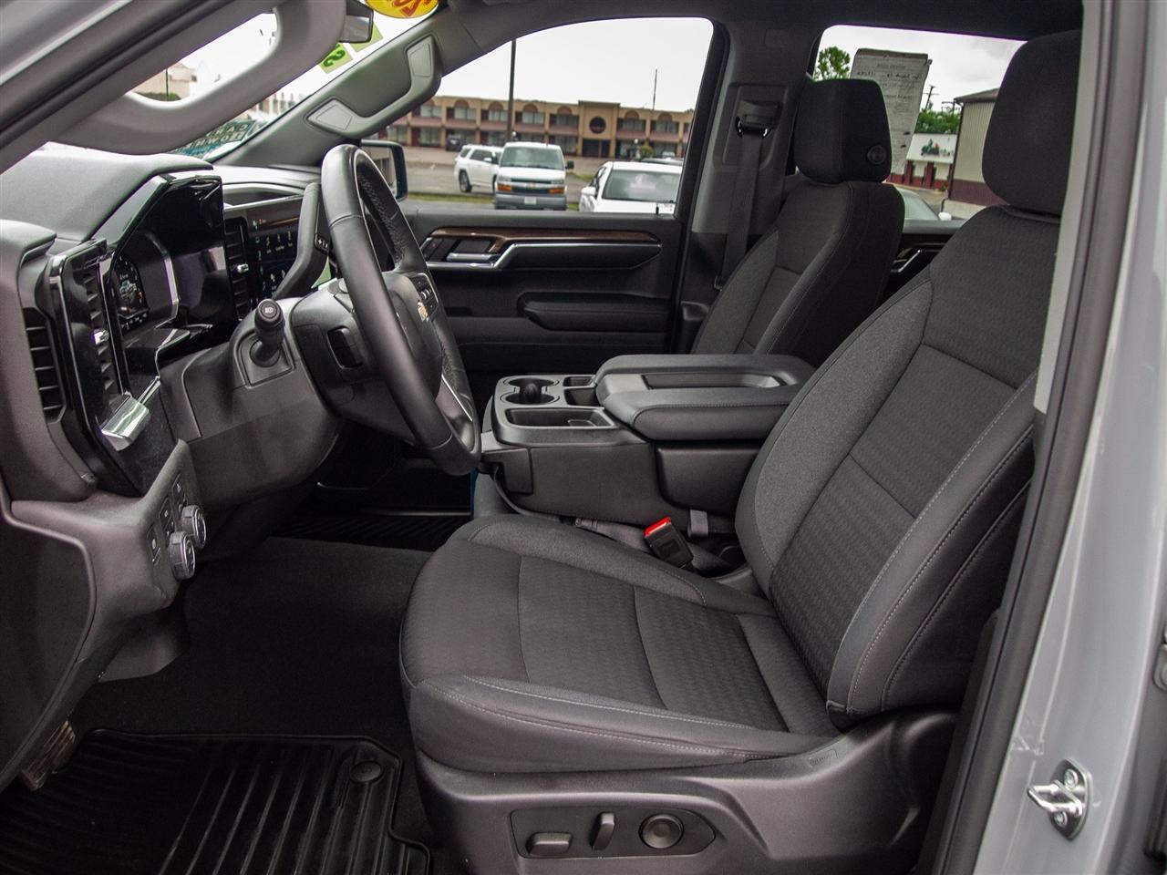 2024 Chevrolet Silverado 1500 LT - Photo 12