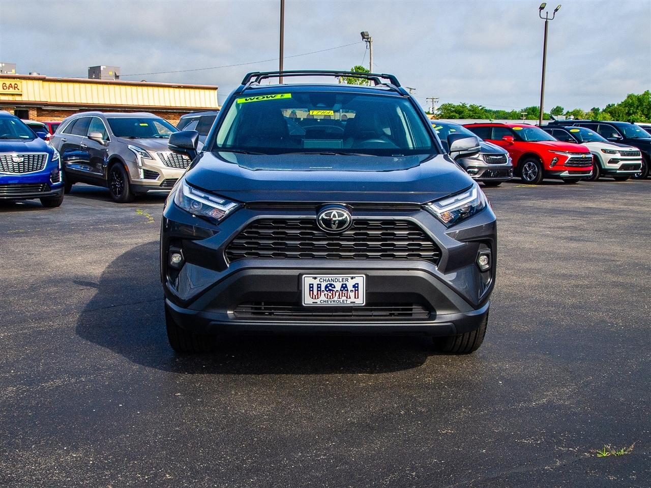Toyota RAV4 XLE Premium FWD (Natl) 2024