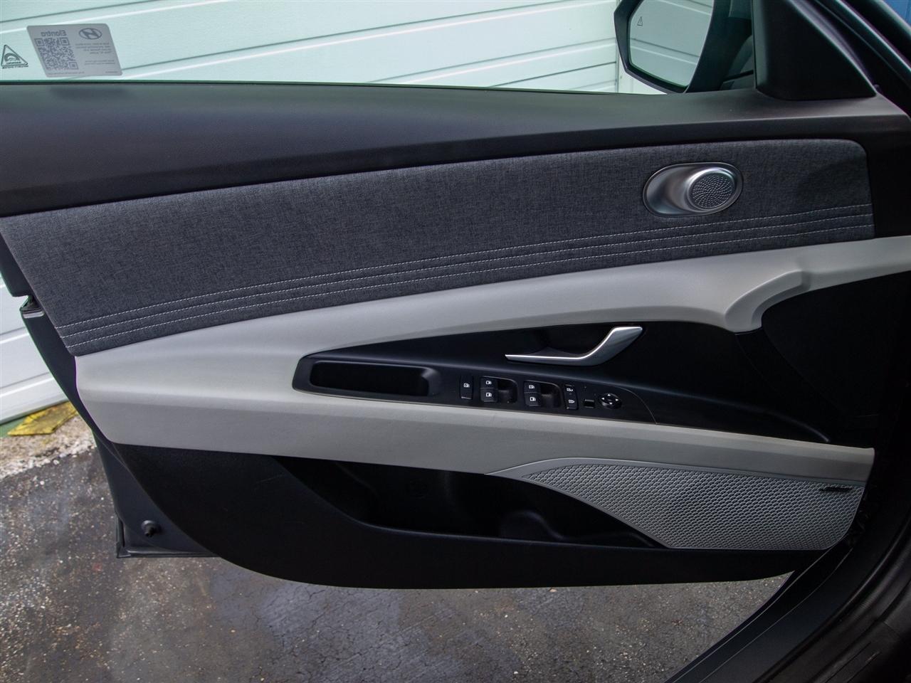 Hyundai Elantra Limited IVT 2024