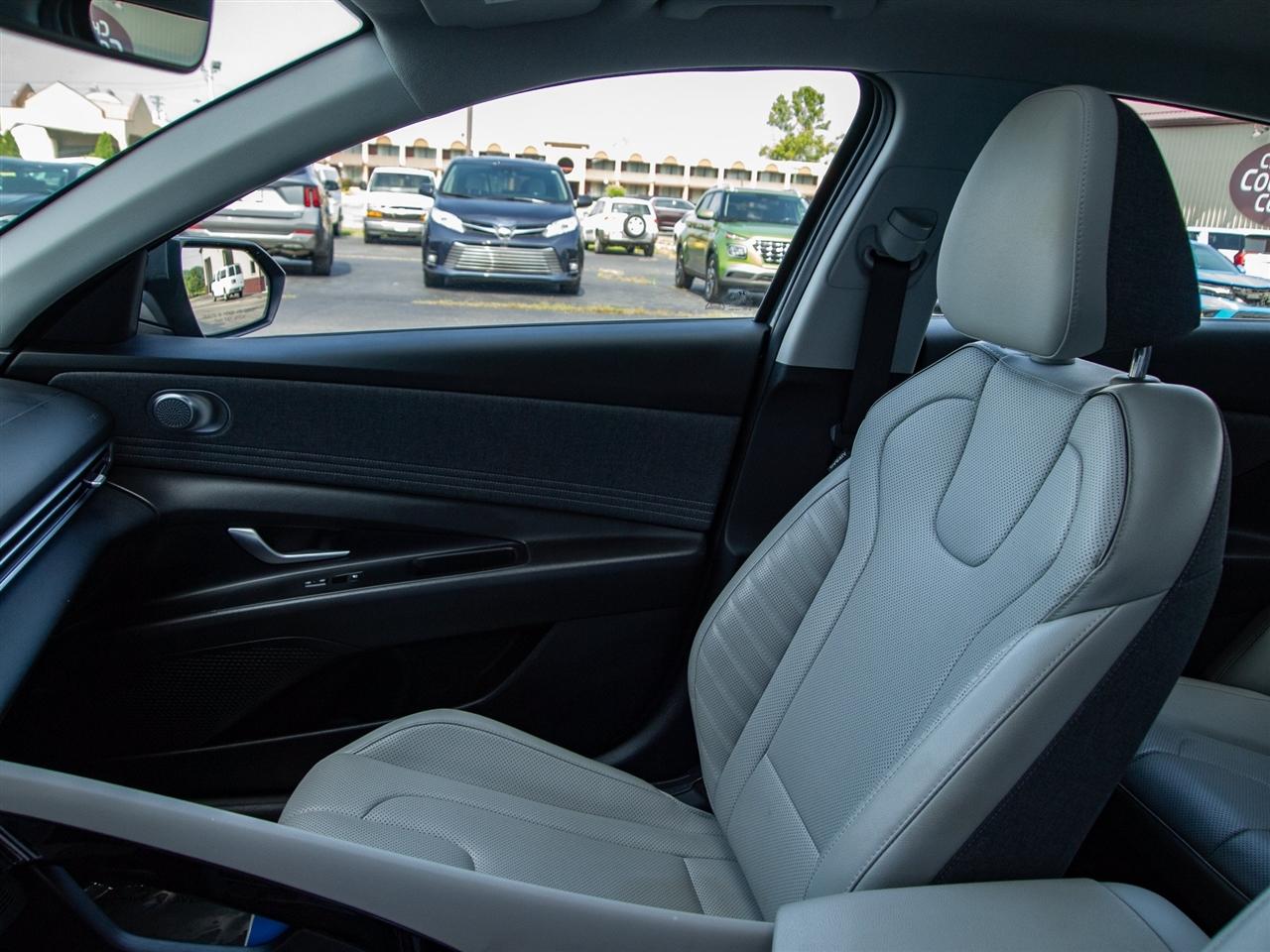 Hyundai Elantra Limited IVT 2024
