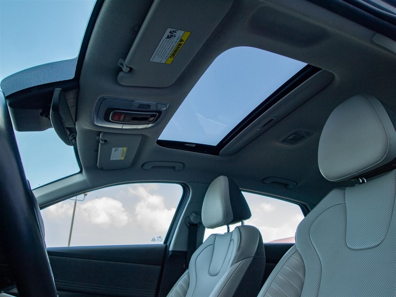 Hyundai Elantra Limited IVT 2024