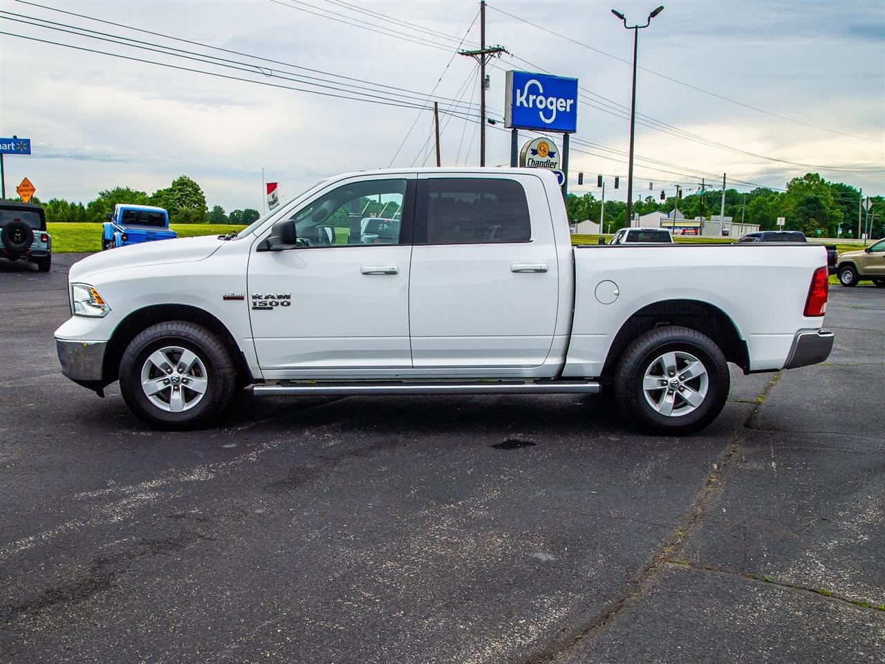 RAM 1500 Classic SLT 4x4 Crew Cab 5'7" Box 2019