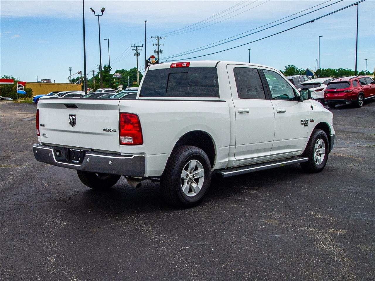 RAM 1500 Classic SLT 4x4 Crew Cab 5'7" Box 2019