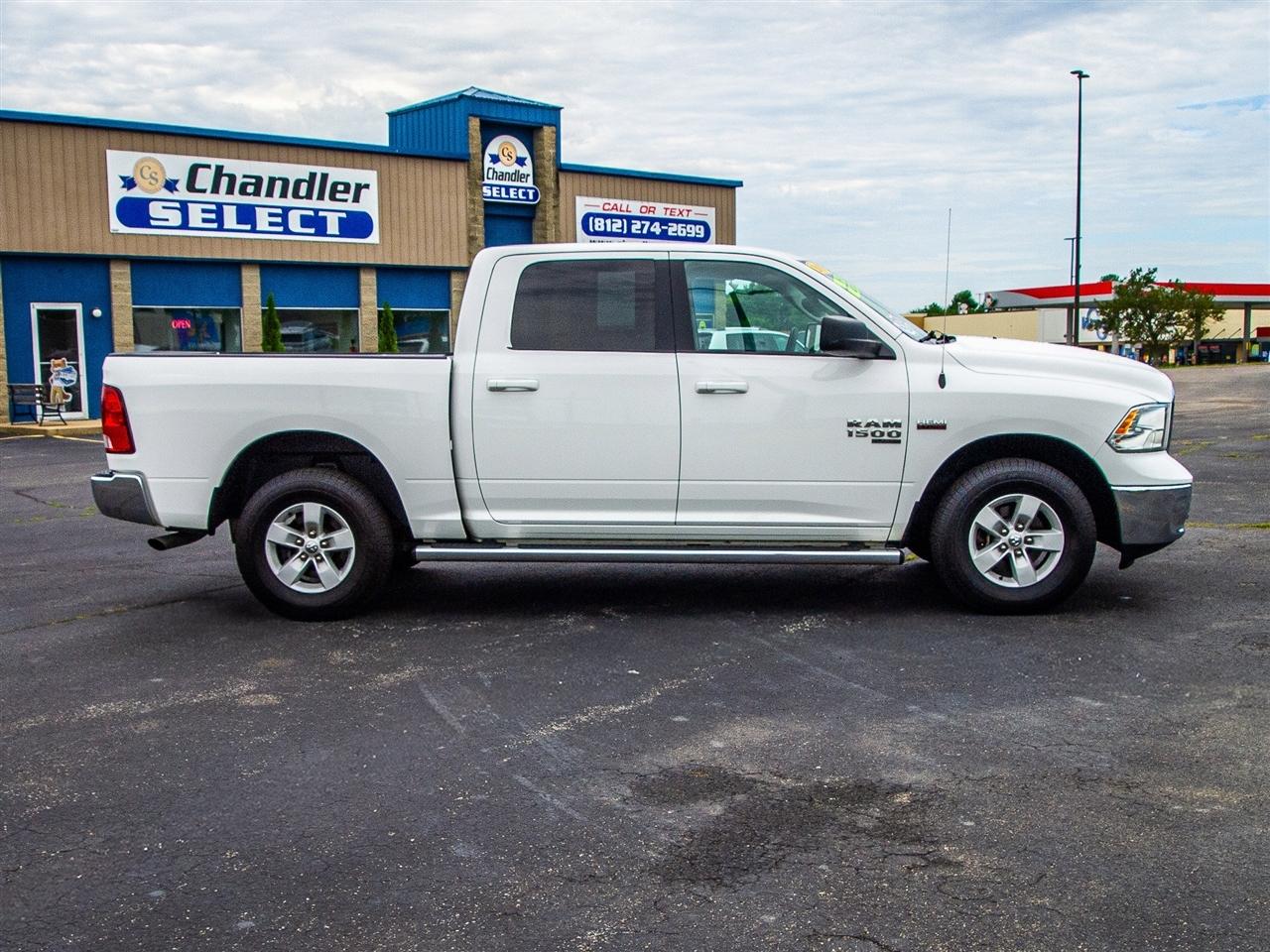 RAM 1500 Classic SLT 4x4 Crew Cab 5'7" Box 2019