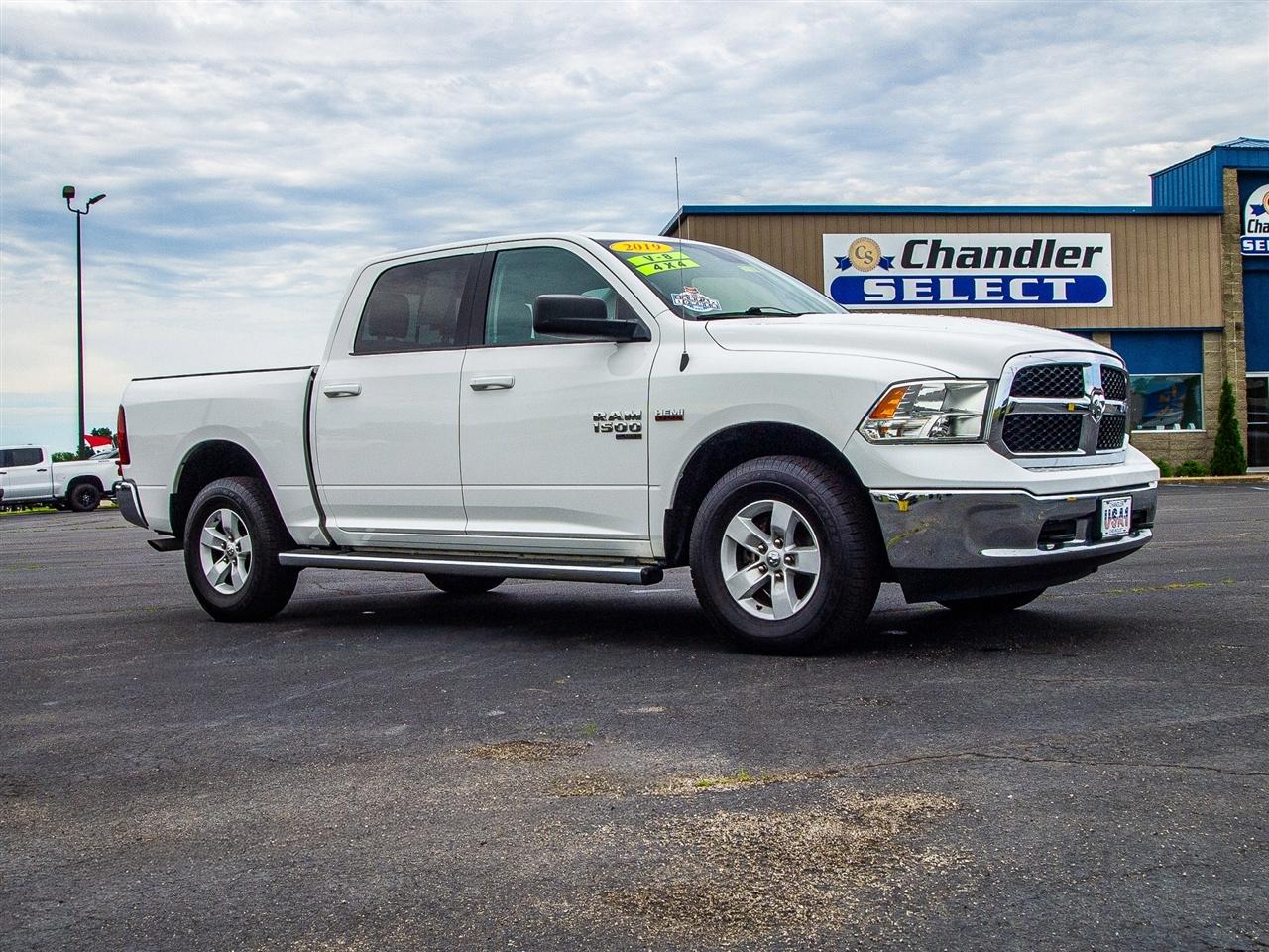 RAM 1500 Classic SLT 4x4 Crew Cab 5'7" Box 2019