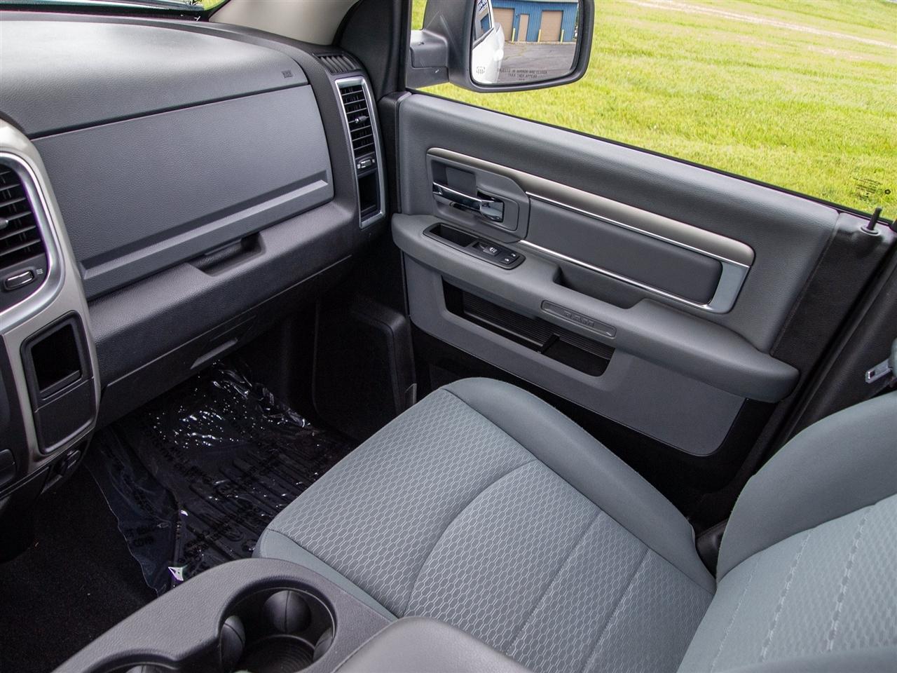 RAM 1500 Classic SLT 4x4 Crew Cab 5'7" Box 2019