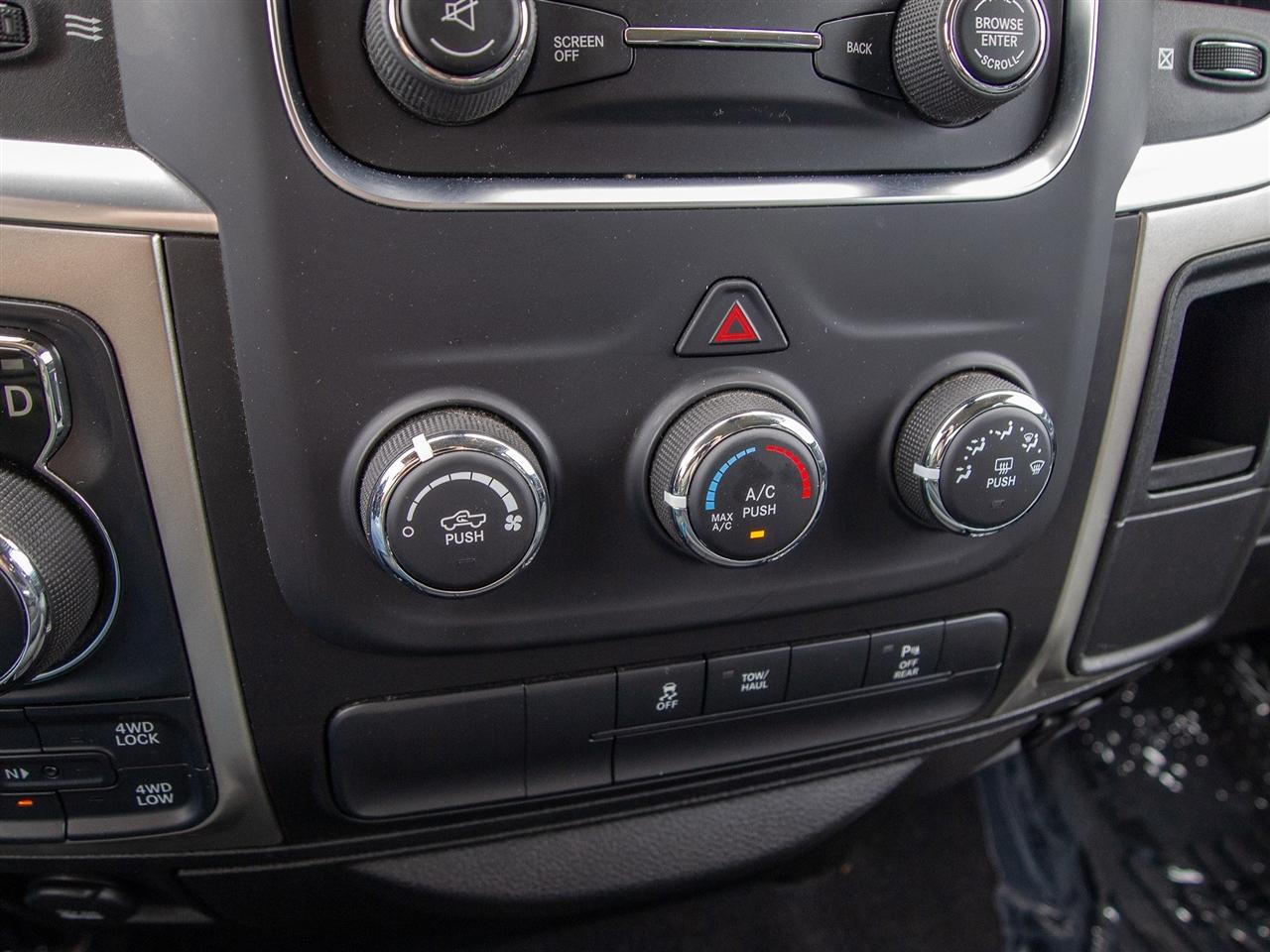 RAM 1500 Classic SLT 4x4 Crew Cab 5'7" Box 2019