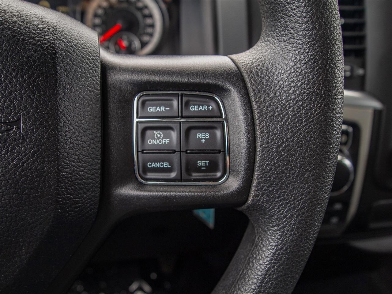 RAM 1500 Classic SLT 4x4 Crew Cab 5'7" Box 2019