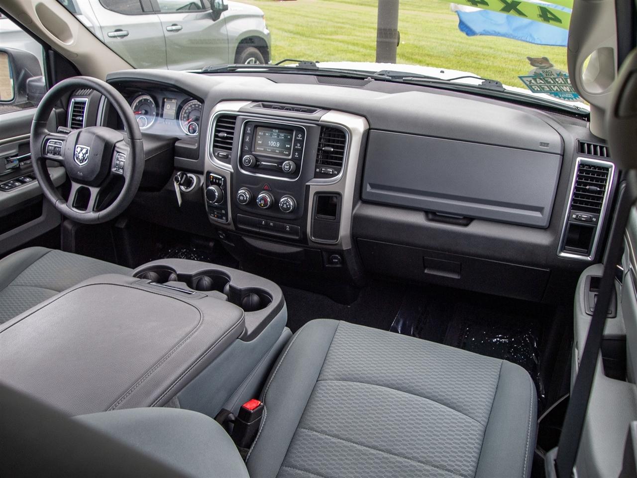 RAM 1500 Classic SLT 4x4 Crew Cab 5'7" Box 2019