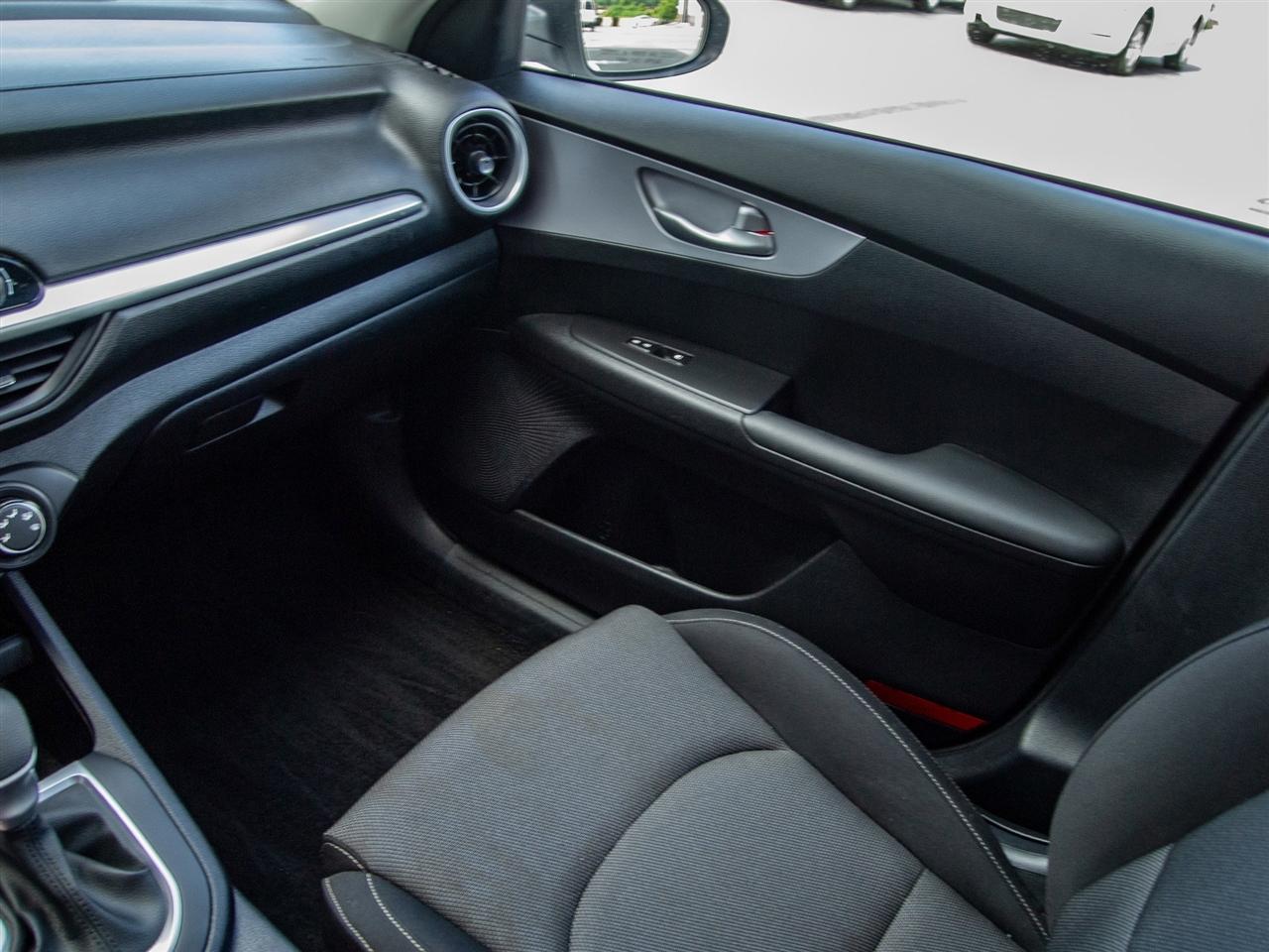 Kia Forte LXS IVT 2024