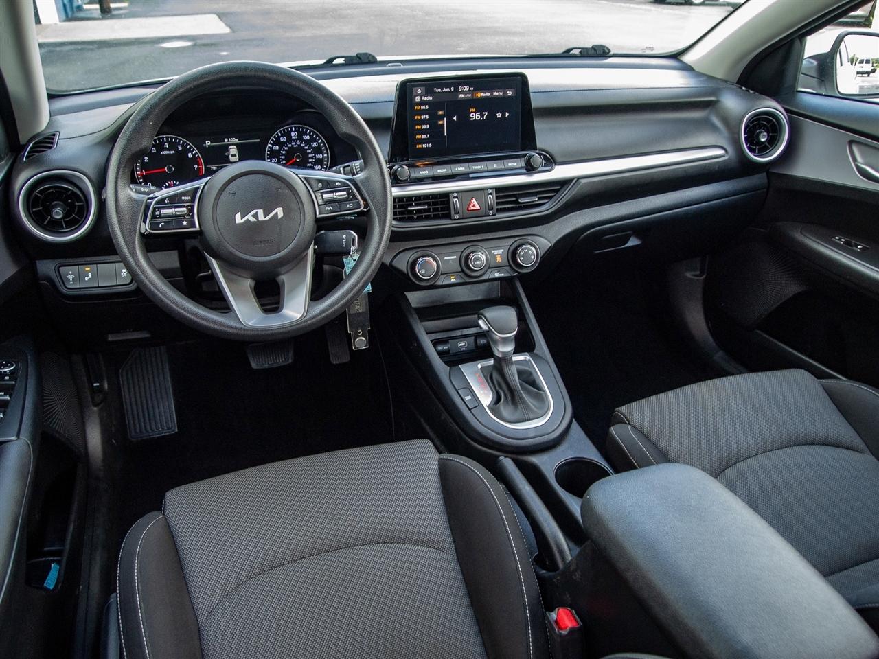 Kia Forte LXS IVT 2024