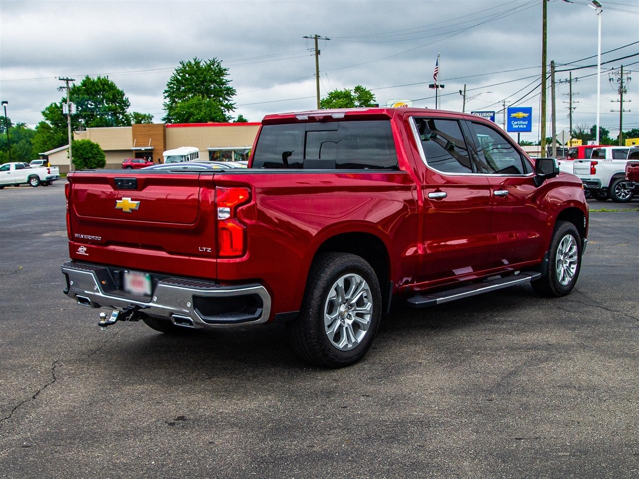 Chevrolet Silverado 1500 4WD Crew Cab 147" LTZ 2024