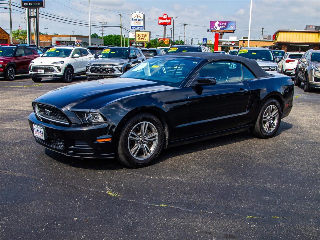 Ford Mustang 2dr Conv V6 2013