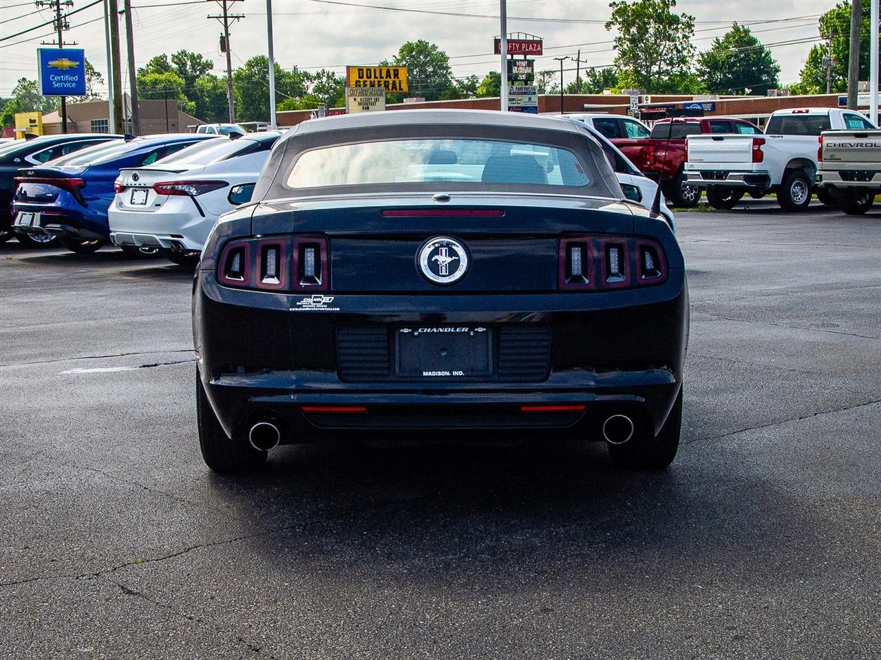 Ford Mustang 2dr Conv V6 2013