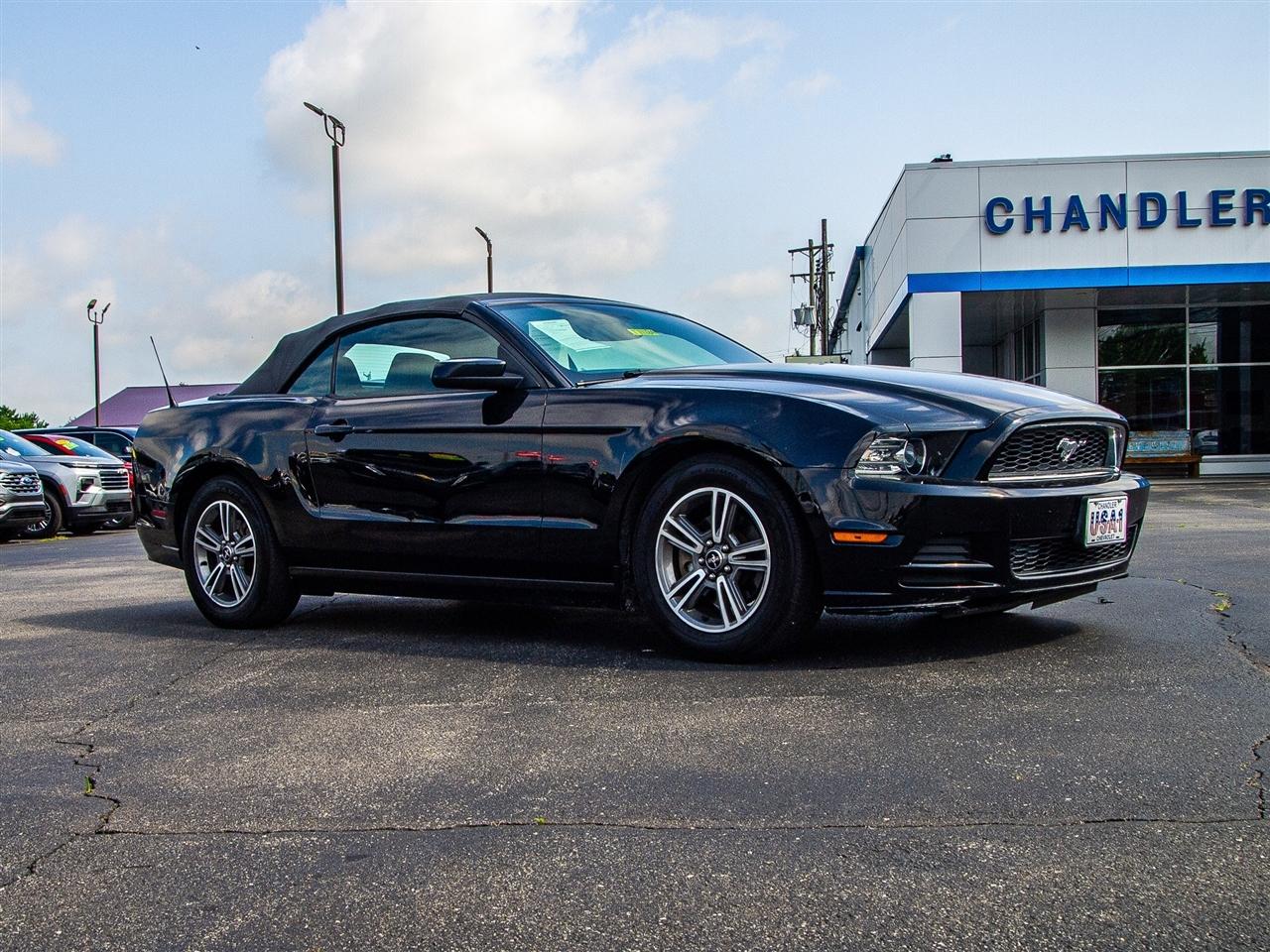 Ford Mustang 2dr Conv V6 2013