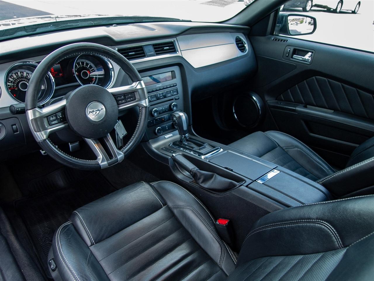 Ford Mustang 2dr Conv V6 2013