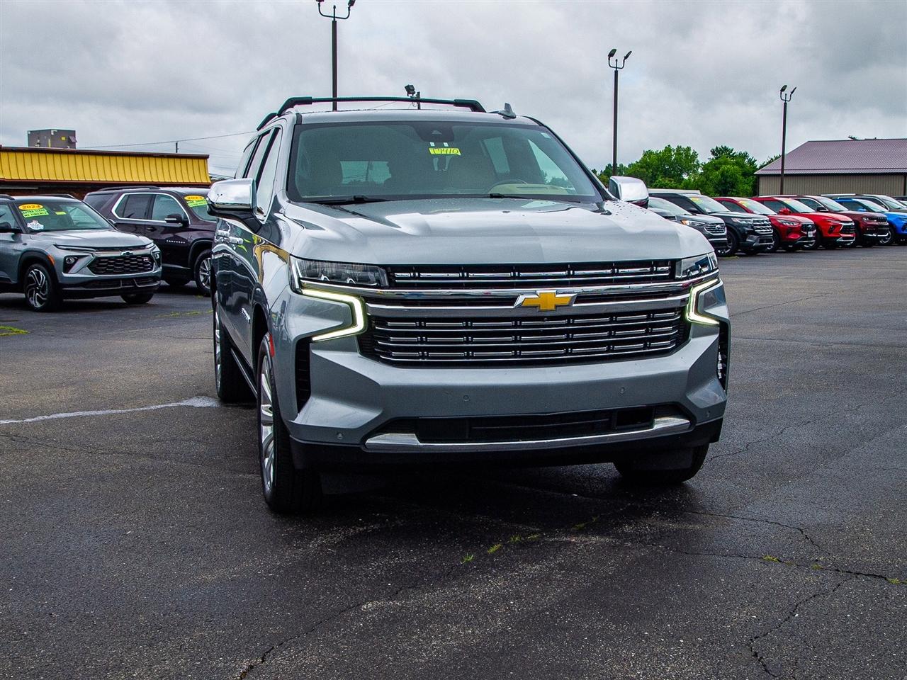Chevrolet Suburban 4WD 4dr Premier 2023