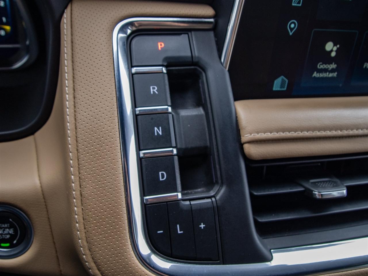 Chevrolet Suburban 4WD 4dr Premier 2023