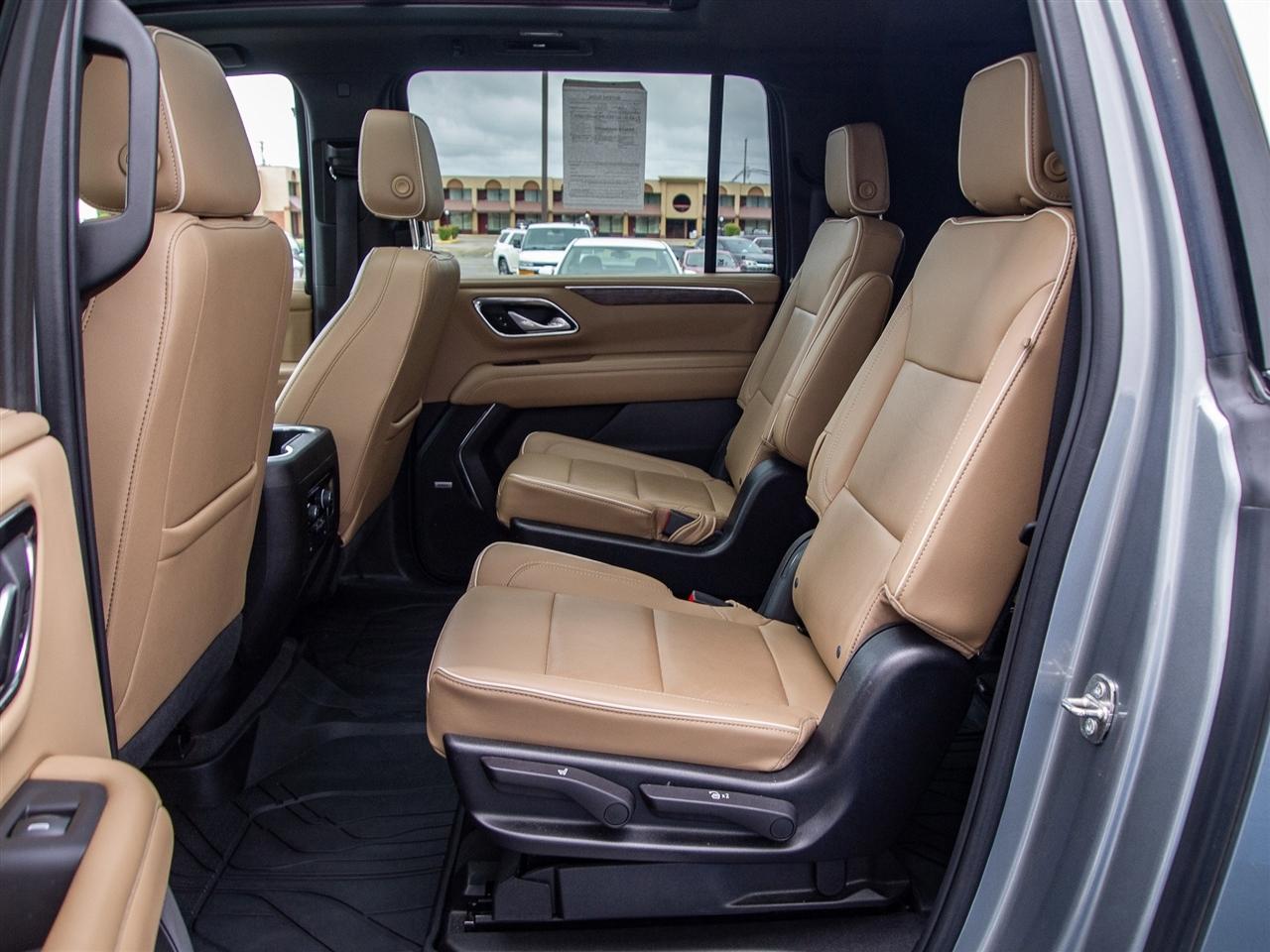 Chevrolet Suburban 4WD 4dr Premier 2023
