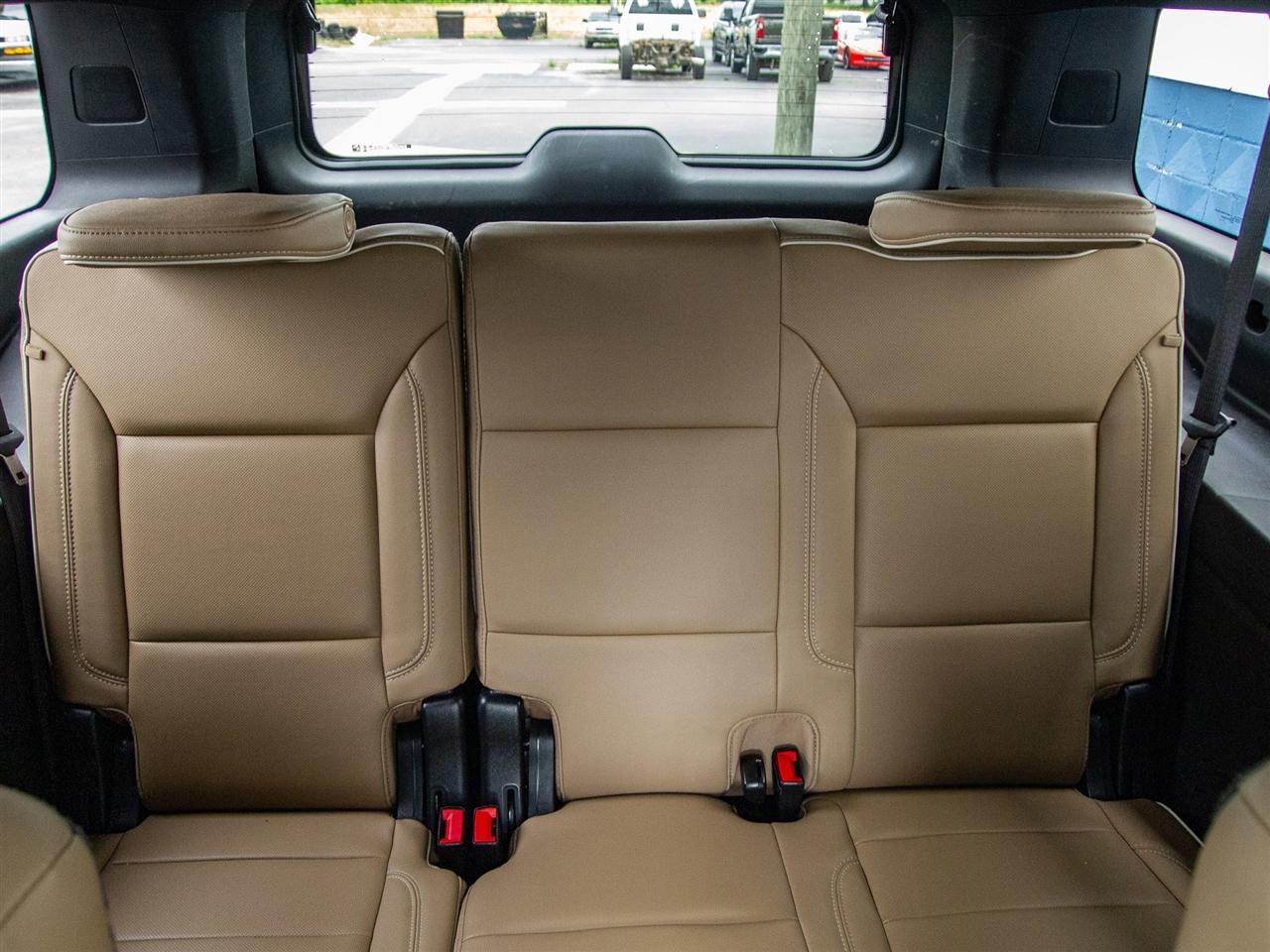 Chevrolet Suburban 4WD 4dr Premier 2023