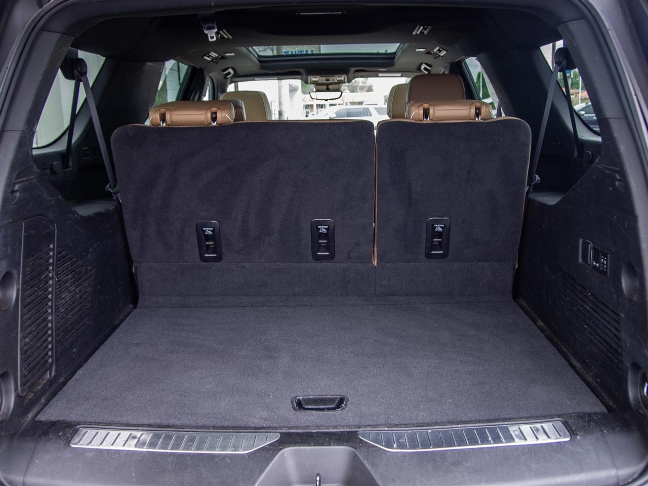 Chevrolet Suburban 4WD 4dr Premier 2023