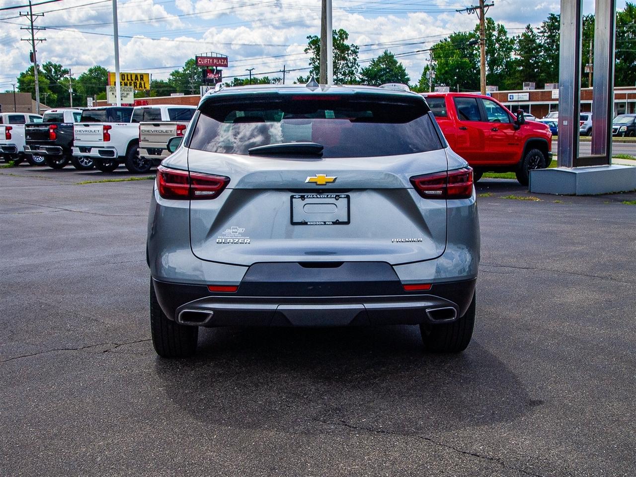 Chevrolet Blazer FWD 4dr Premier 2023