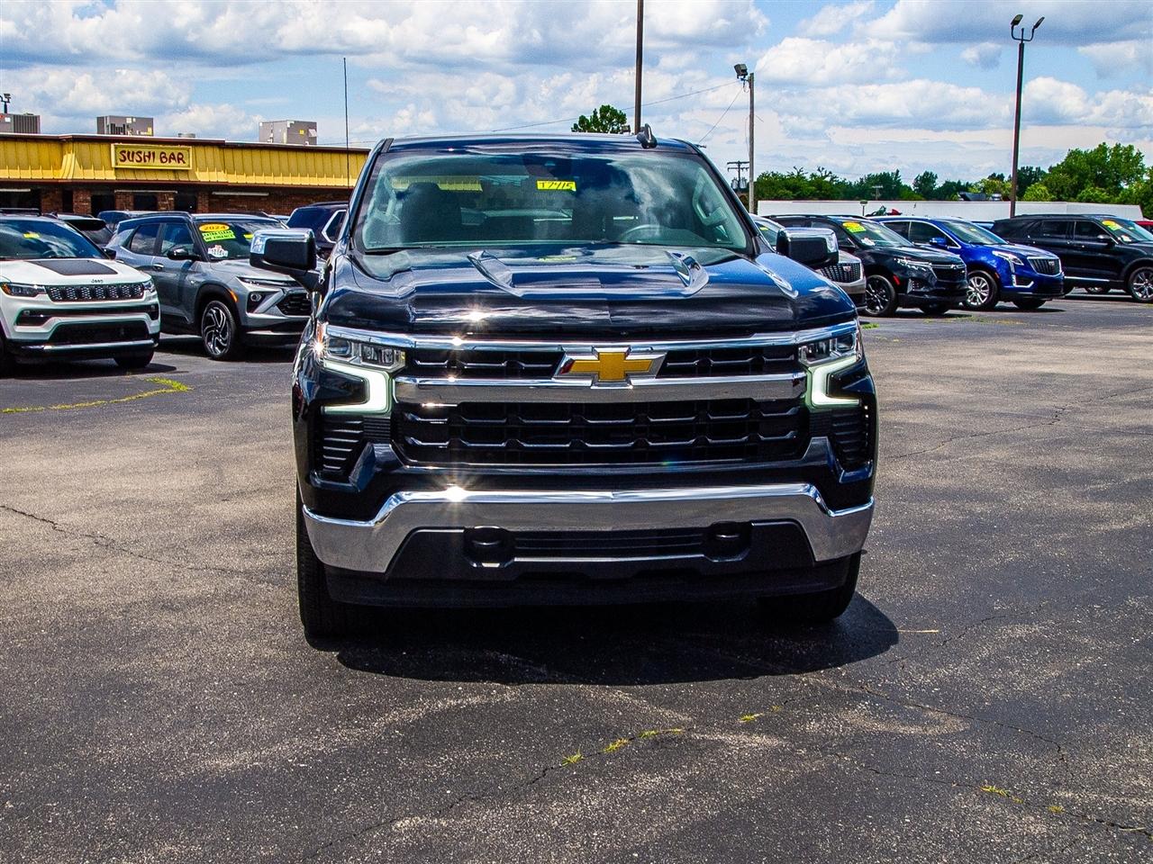 Chevrolet Silverado 1500 4WD Crew Cab 147" LT w/2FL 2024