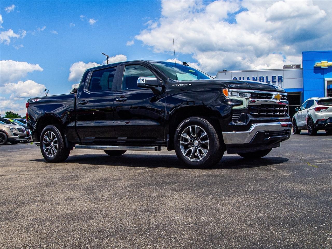 Chevrolet Silverado 1500 4WD Crew Cab 147" LT w/2FL 2024