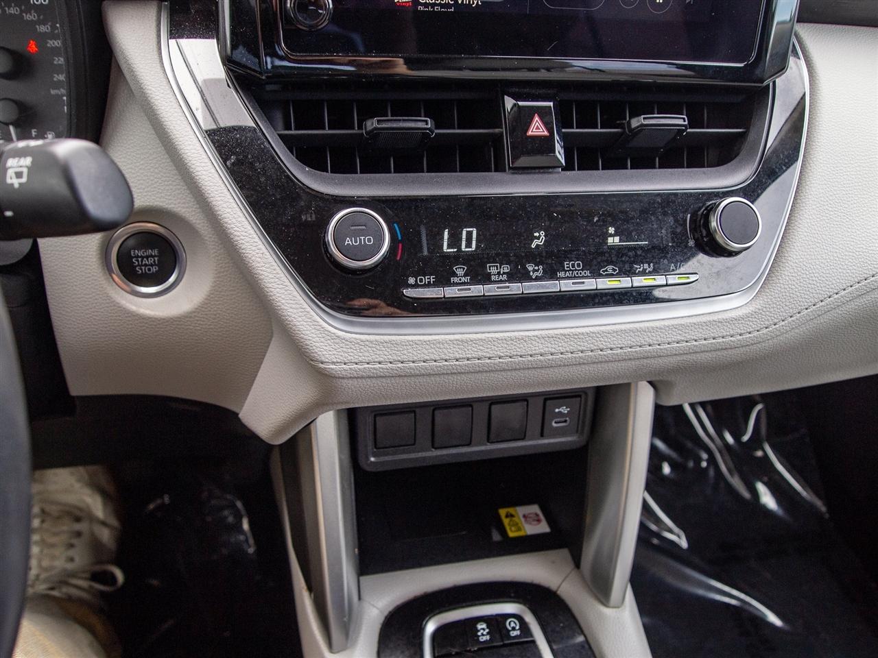 Toyota Corolla Cross LE 4WD (Natl) 2023