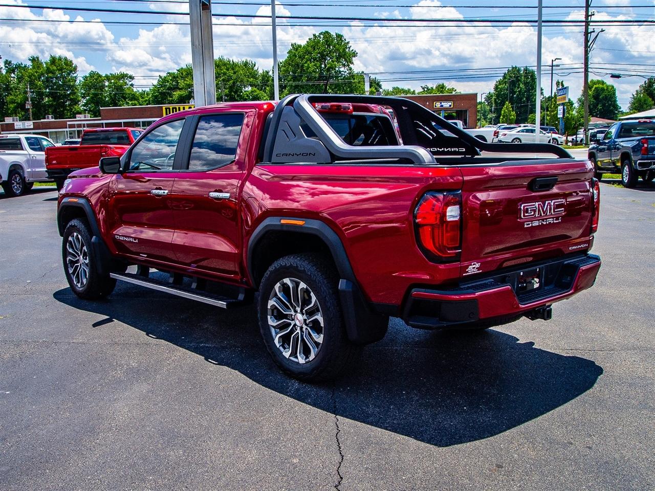 GMC Canyon 4WD Crew Cab Denali 2023