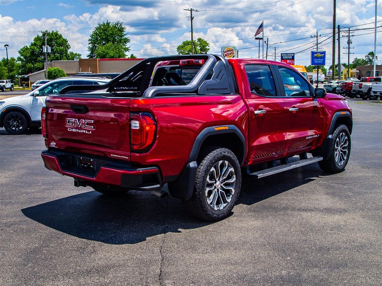 GMC Canyon 4WD Crew Cab Denali 2023