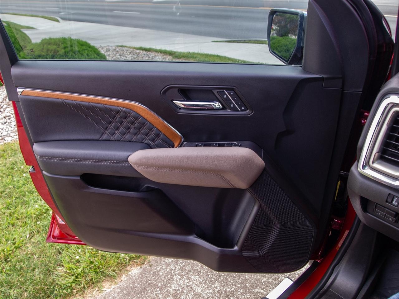 GMC Canyon 4WD Crew Cab Denali 2023