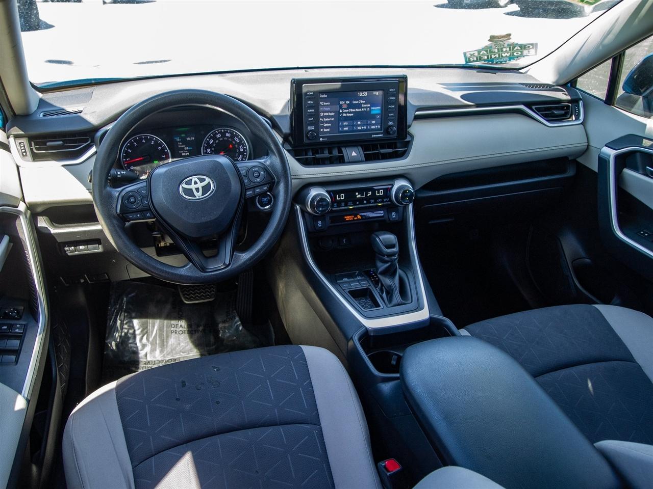 Toyota RAV4 XLE FWD (Natl) 2021