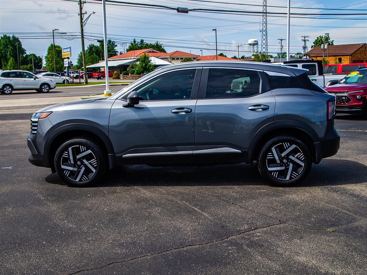 Nissan Kicks SV FWD 2026