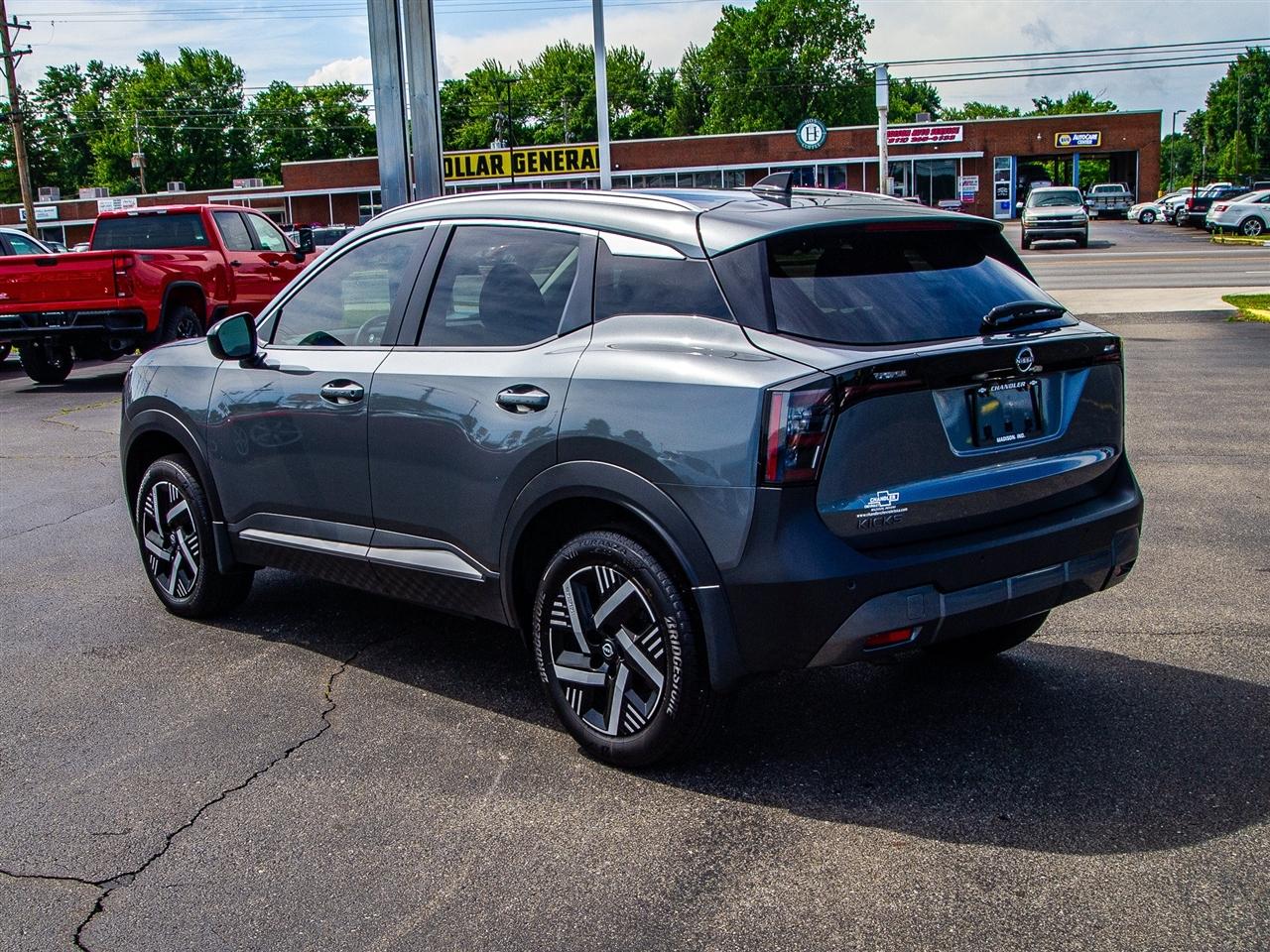 Nissan Kicks SV FWD 2026
